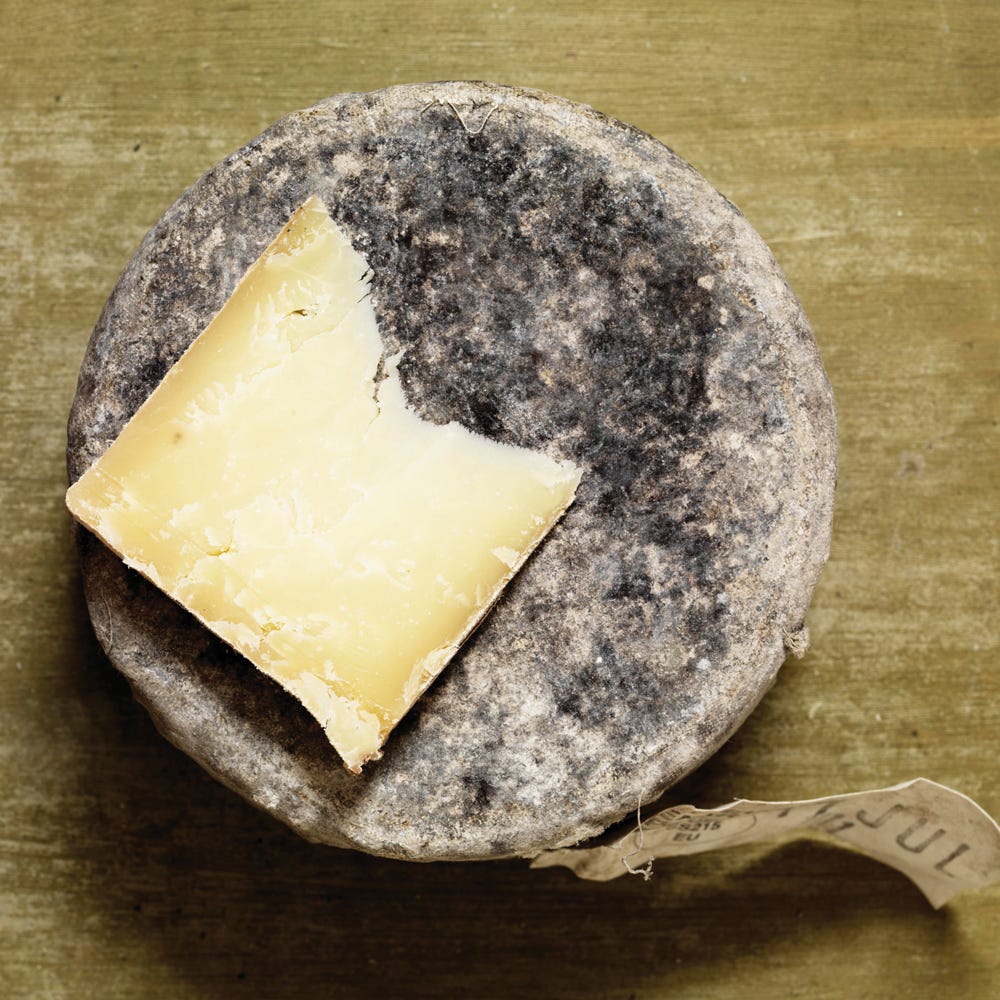 Hand-Selected Keen’s Extra Mature Cheddar